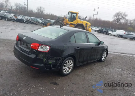 2014 Volkswagen Jetta 1.8T Se z USA, uszkodzony, nr VIN 3VWD17AJ4EM319286